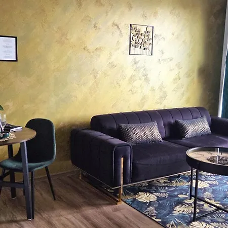 Zase Jako Doma 1 *